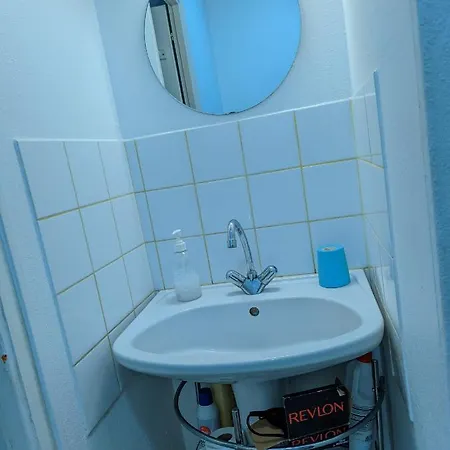 Simplicien *cosy* Plein Centre De *tv* Wifi *cafe* *