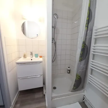 Simplicien *cosy* Plein Centre De *tv* Wifi *cafe* Appartement